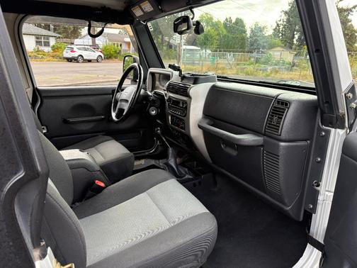 Silver 2006 Jeep Wrangler Unlimited