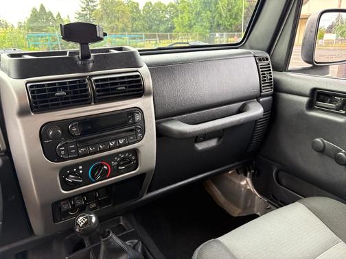 Silver 2006 Jeep Wrangler Unlimited
