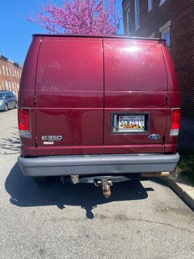 Red 2005 Ford E350 Super Duty Base