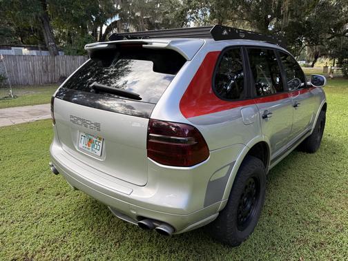 2010 Porsche Cayenne Cayenne GTS