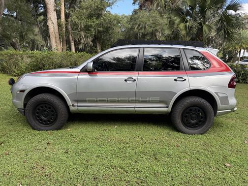 2010 Porsche Cayenne Cayenne GTS