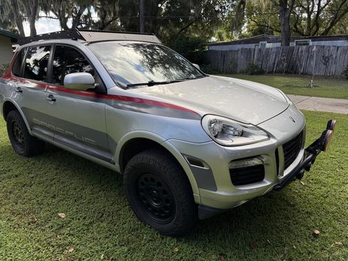 2010 Porsche Cayenne Cayenne GTS
