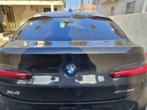 2023 BMW X4 xDrive30i