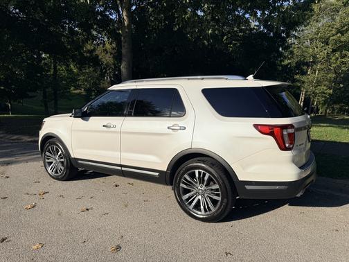 2019 Ford Explorer Platinum