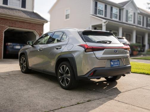 2022 Lexus UX 250h Base