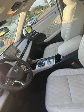 White 2024 Mitsubishi Outlander SEL Black Edition