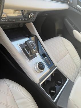 White 2024 Mitsubishi Outlander SEL Black Edition