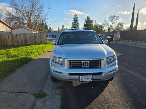 Gray 2006 Honda Ridgeline RTL