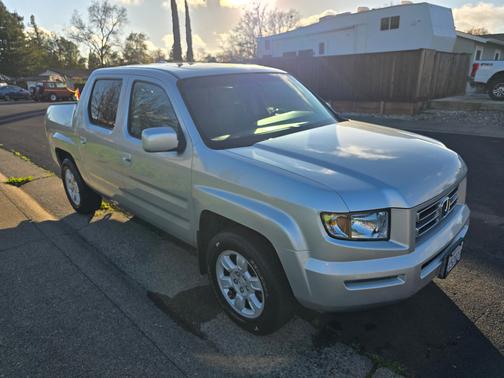 Gray 2006 Honda Ridgeline RTL