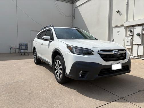 White 2020 Subaru Outback Premium