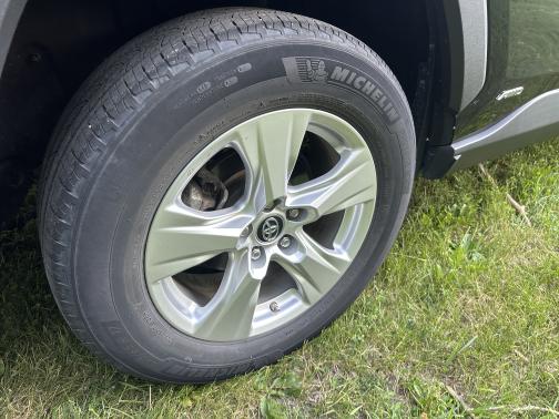 2020 Toyota RAV4 Hybrid LE