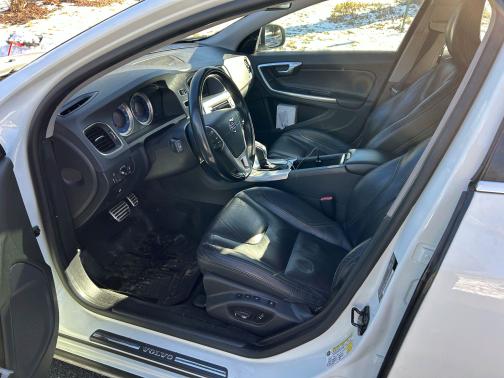2013 Volvo S60 T6 R-Design Platinum