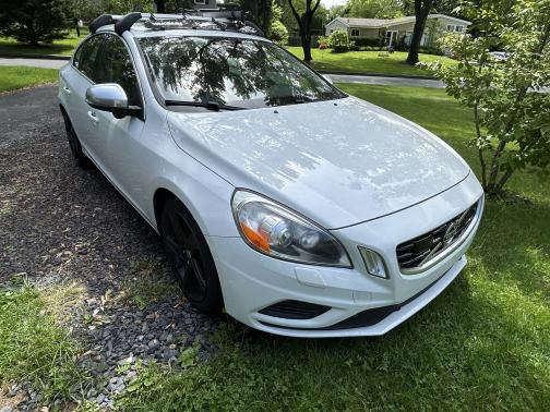 2013 Volvo S60 T6 R-Design Platinum