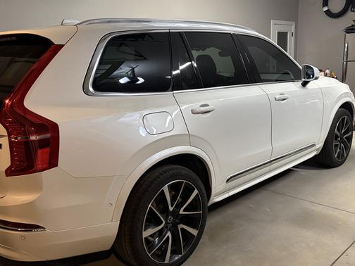 White 2024 Volvo XC90 B6 Plus Bright Theme 6 Passenger