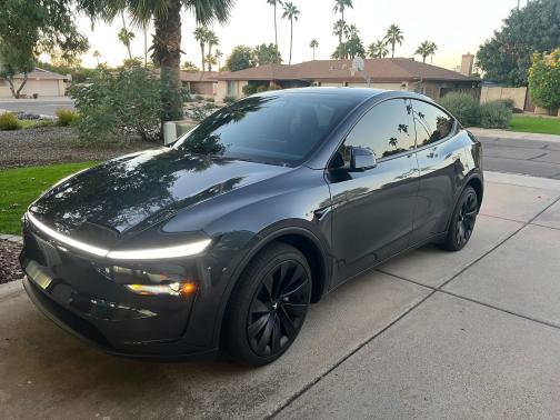 2026 Tesla Model Y Premium RWD