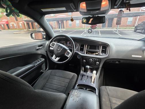 Black 2013 Dodge Charger SE