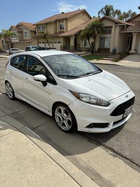 White 2015 Ford Fiesta ST