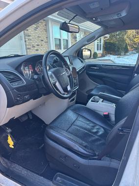 2013 Chrysler Town & Country Touring