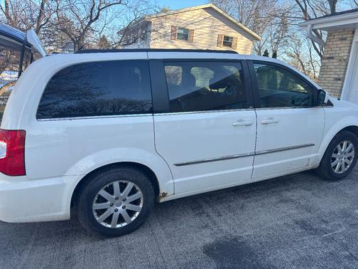 2013 Chrysler Town & Country Touring