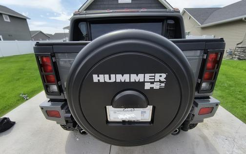 Gray 2008 Hummer H2 SUT