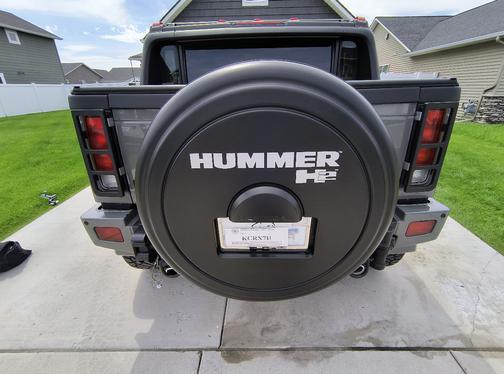 Gray 2008 Hummer H2 SUT