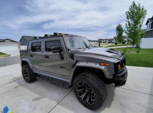 Gray 2008 Hummer H2 SUT