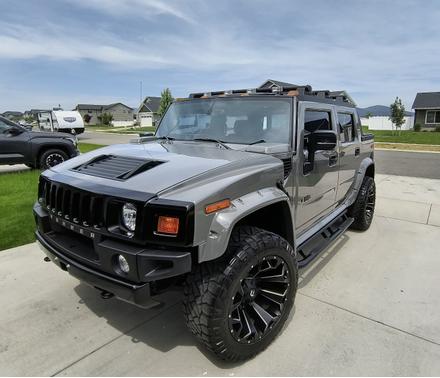 Gray 2008 Hummer H2 SUT