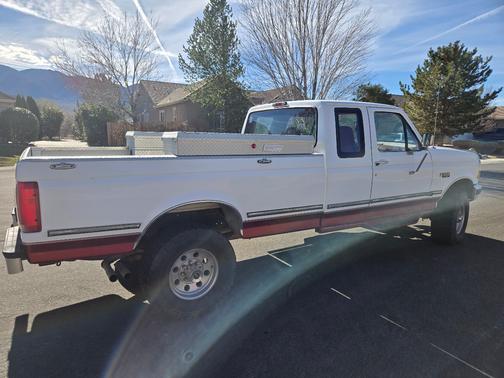1996 Ford F-250 XL SuperCab H/D