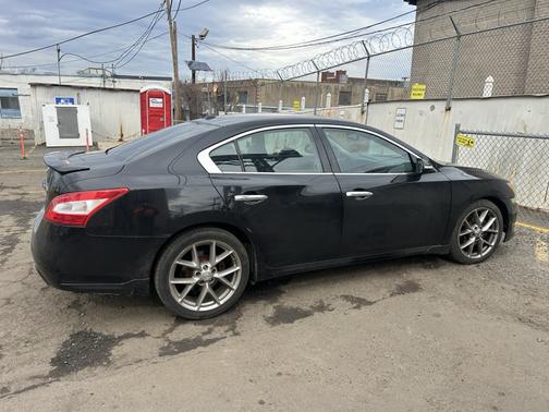 2011 Nissan Maxima SV