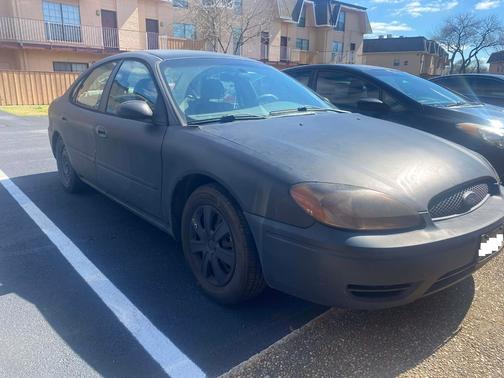 2006 Ford Taurus SE
