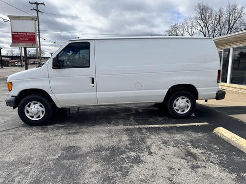 White 2007 Ford E250 Base