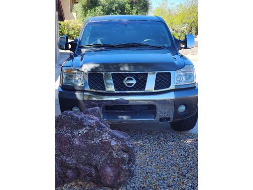 2005 Nissan Titan LE Crew Cab
