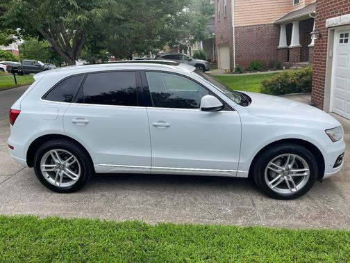 White 2013 Audi Q5 2.0T Premium Plus