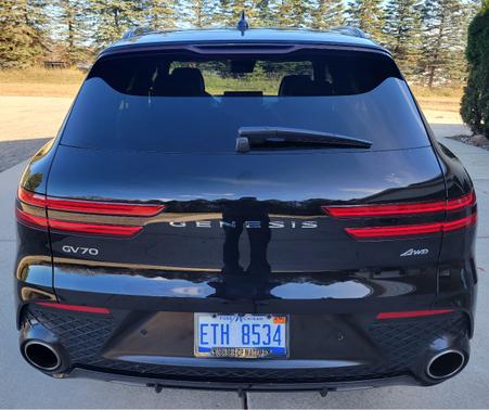 2024 Genesis GV70 2.5T