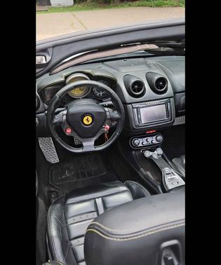 White 2010 Ferrari California Base
