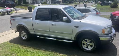 2002 Ford F-150 XLT SuperCrew