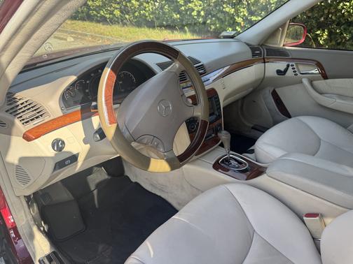 Red 2004 Mercedes-Benz S-Class S430