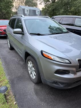 Gray 2014 Jeep Cherokee Latitude