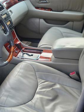 2001 Lexus LS 430 Base