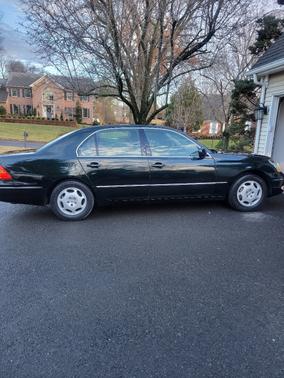 2001 Lexus LS 430 Base