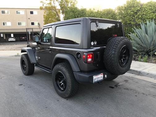 Gray 2019 Jeep Wrangler Sport