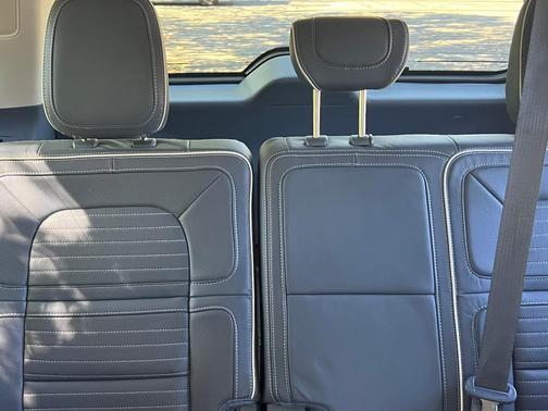 White 2023 Lincoln Navigator L Black Label