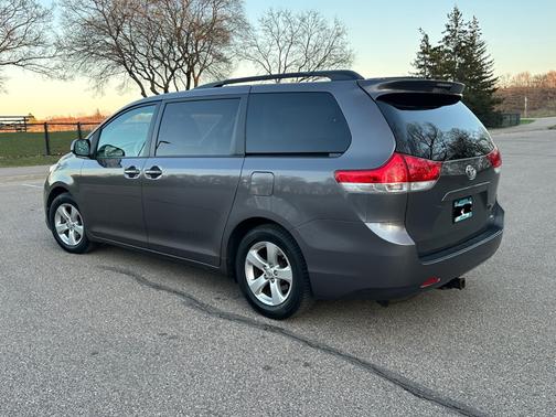 2013 Toyota Sienna LE