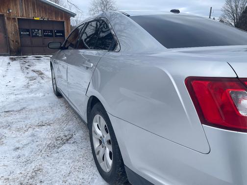 2011 Ford Taurus SEL