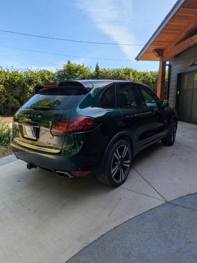 Green 2014 Porsche Cayenne Cayenne