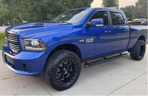 2016 RAM 1500 Sport
