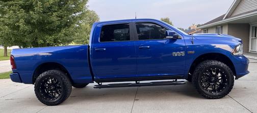 2016 RAM 1500 Sport