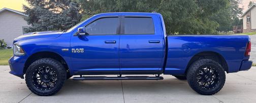 2016 RAM 1500 Sport