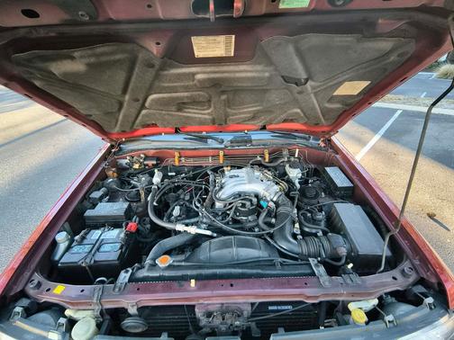1996 Nissan Pathfinder SE-V6 4WD