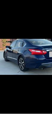 Blue 2016 Nissan Altima 3.5 SR